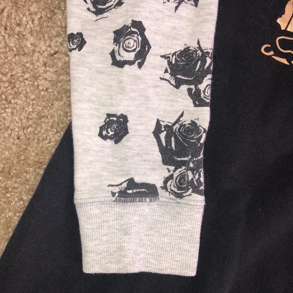 DONATED! Jordan sweater 🤎🌹 - Picture 3 of 12